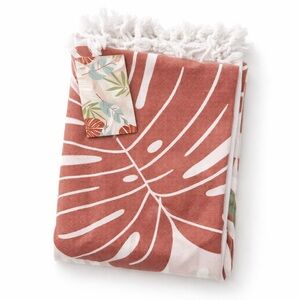 Ladinne Turkish Cotton Beach Towel Tropical Leaf Pink Oversized NWT 30” x 70”